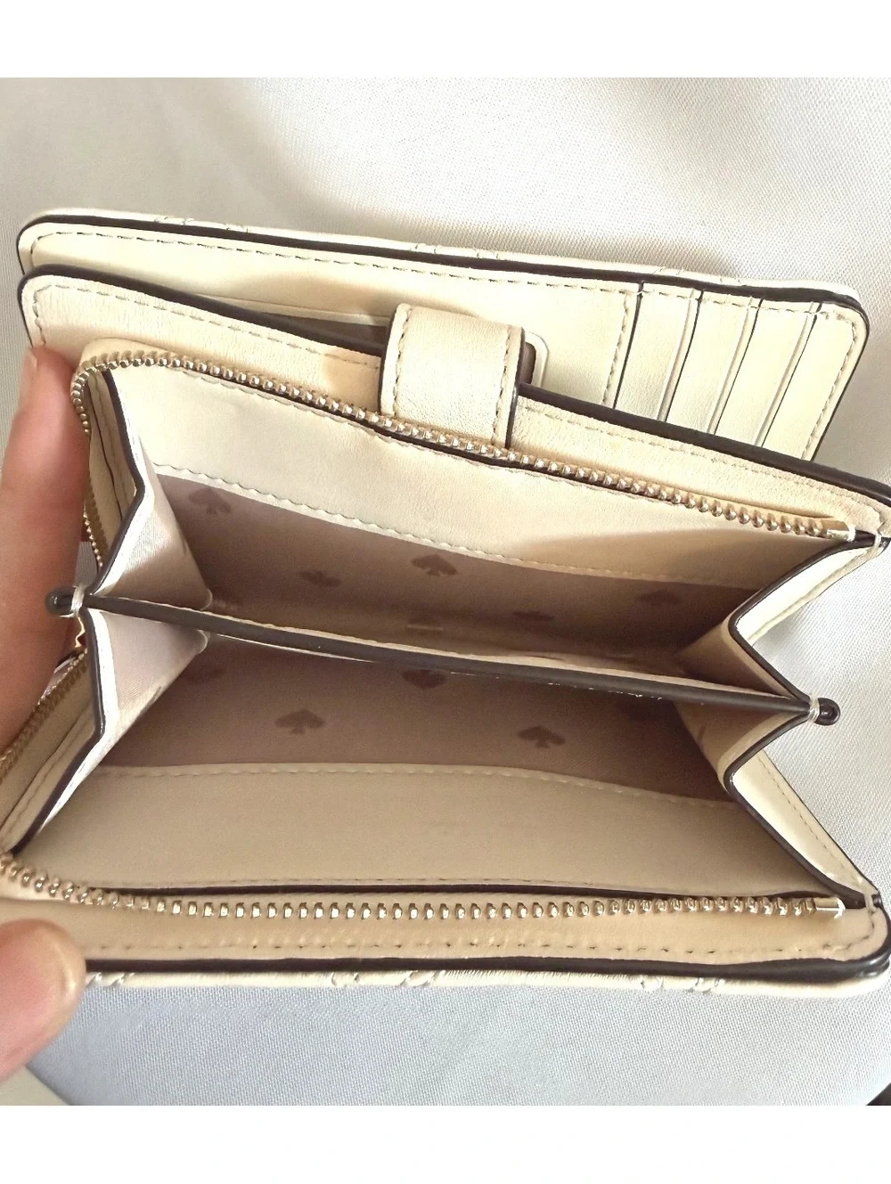 Kate Spade New York Quilted Leather Medium Wallet Cream/Ivory